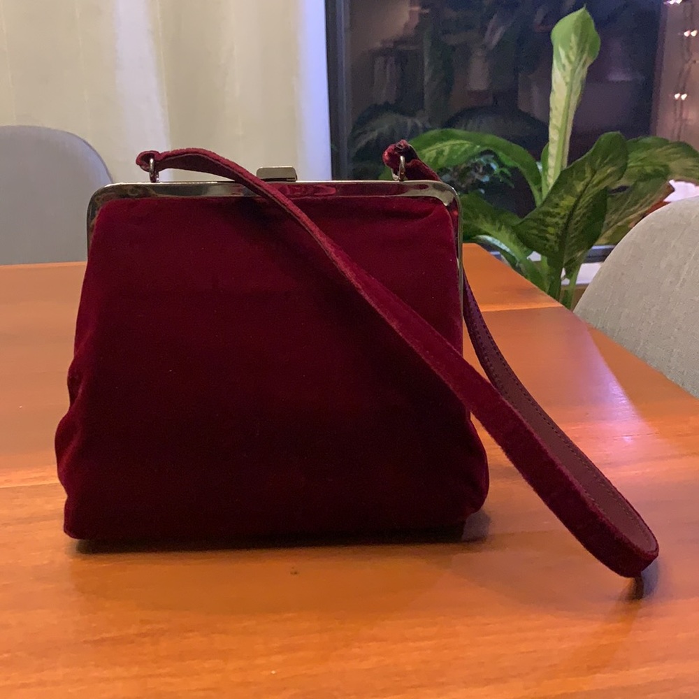 ♥️ Wine Red Velvet Vintage Purse ♥️